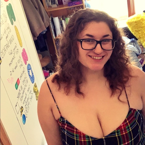 Meet ya Poshgal Kirsty 👑🥵❤️🔥💁🏻♀️ - Picture 2 of 7